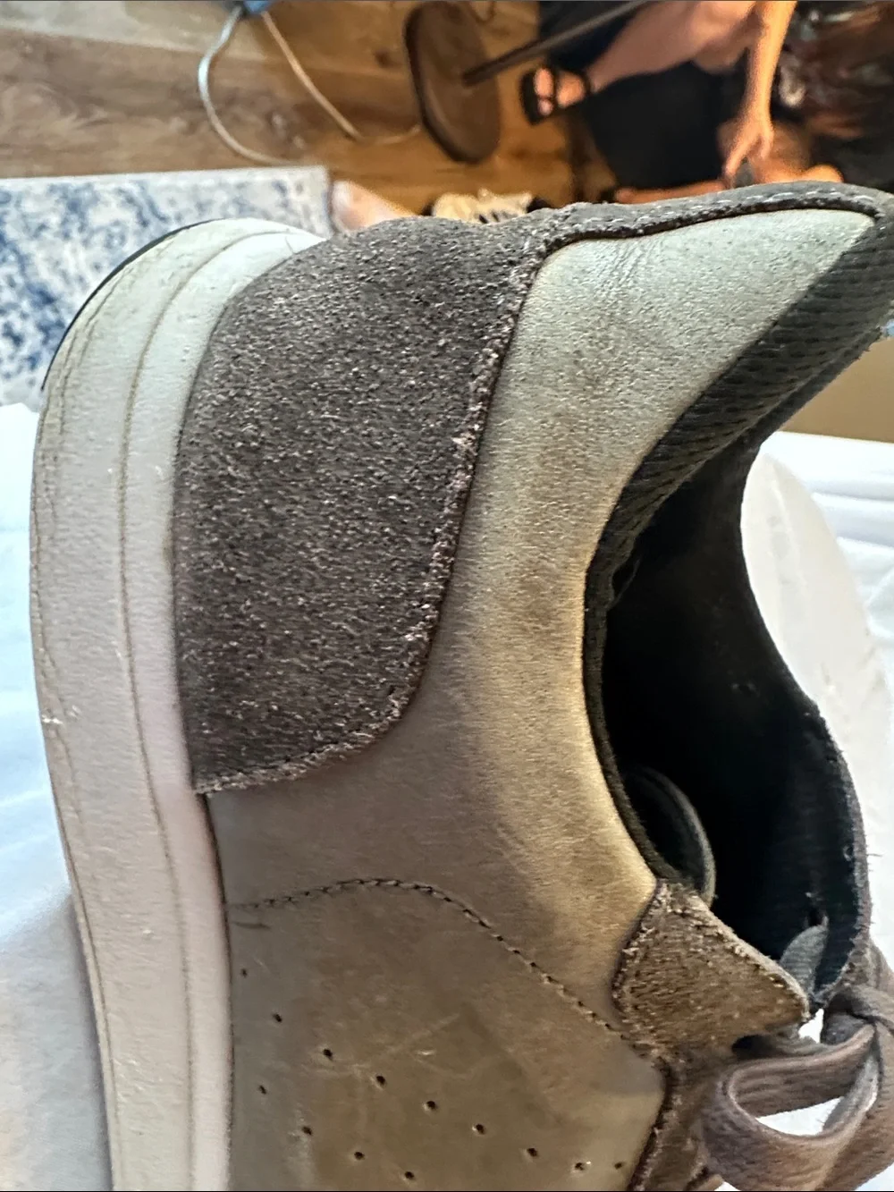 Banana Republic low top
